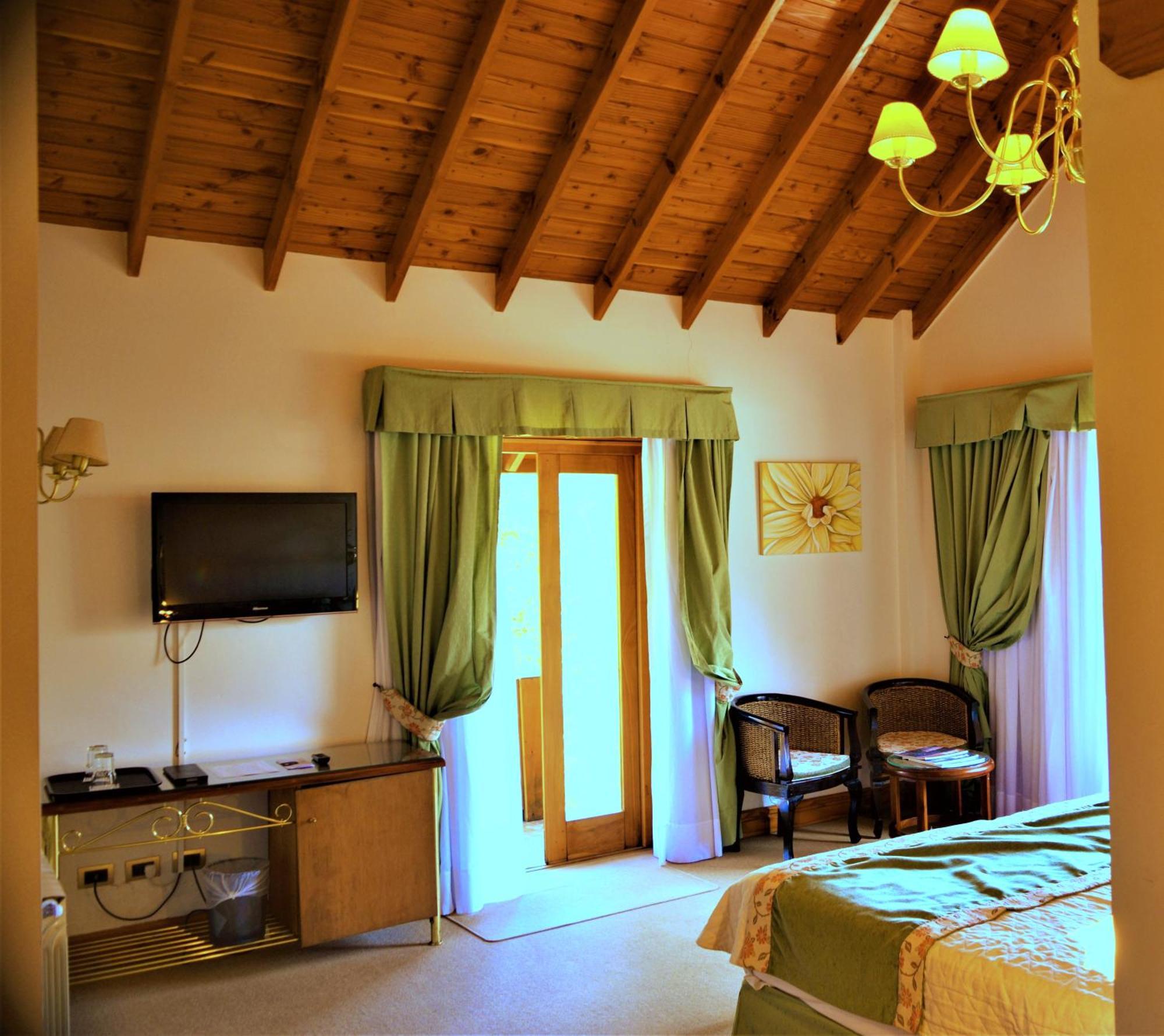 Hosteria Patagon Villa La Angostura Habitación foto